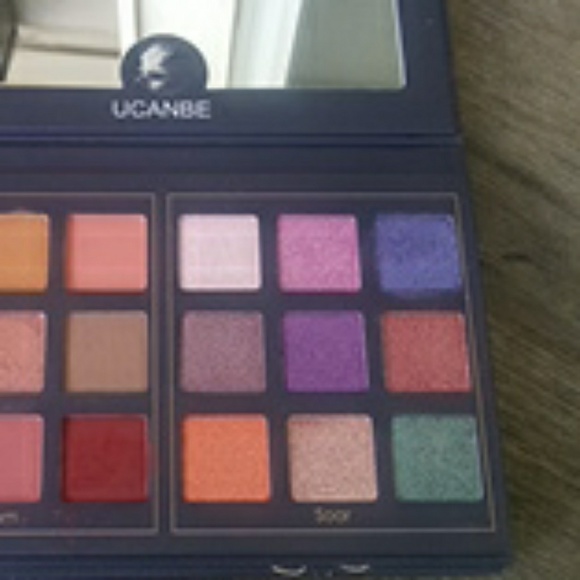 Eyeshadow - Picture 3 of 5